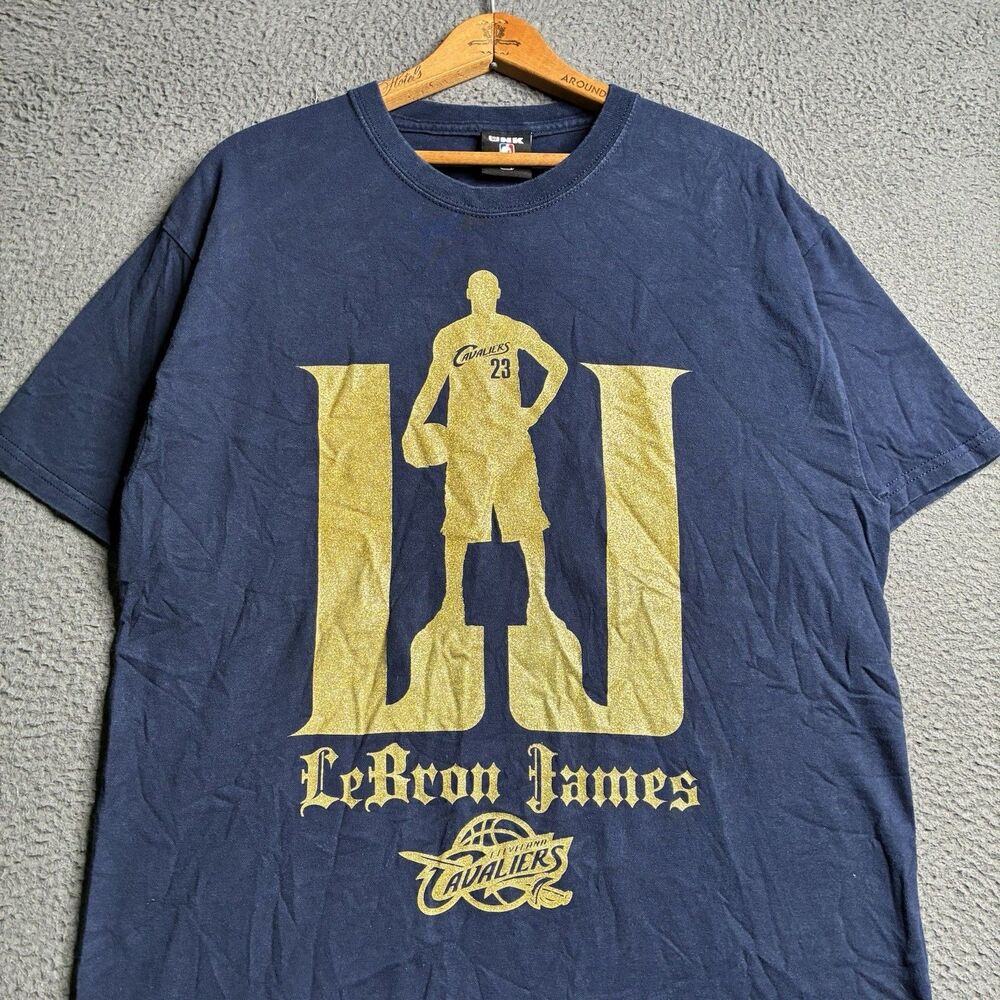 UNK LeBron James Cleveland Cavaliers Men's T Shirt Size L NBA Gold King James